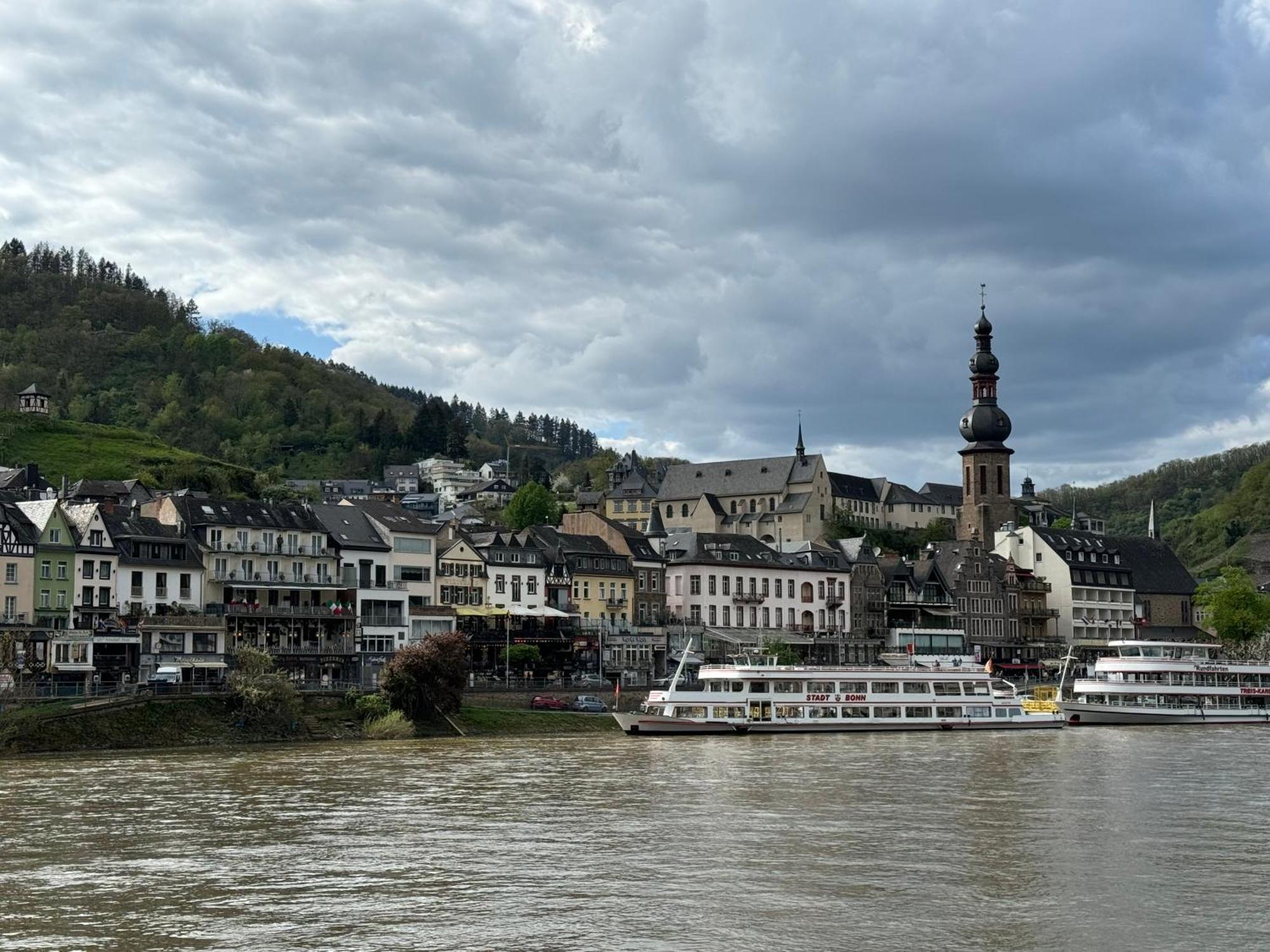 Holiday Apartment Mit Moselblick Im Moselhaus Cochem Bagian luar foto