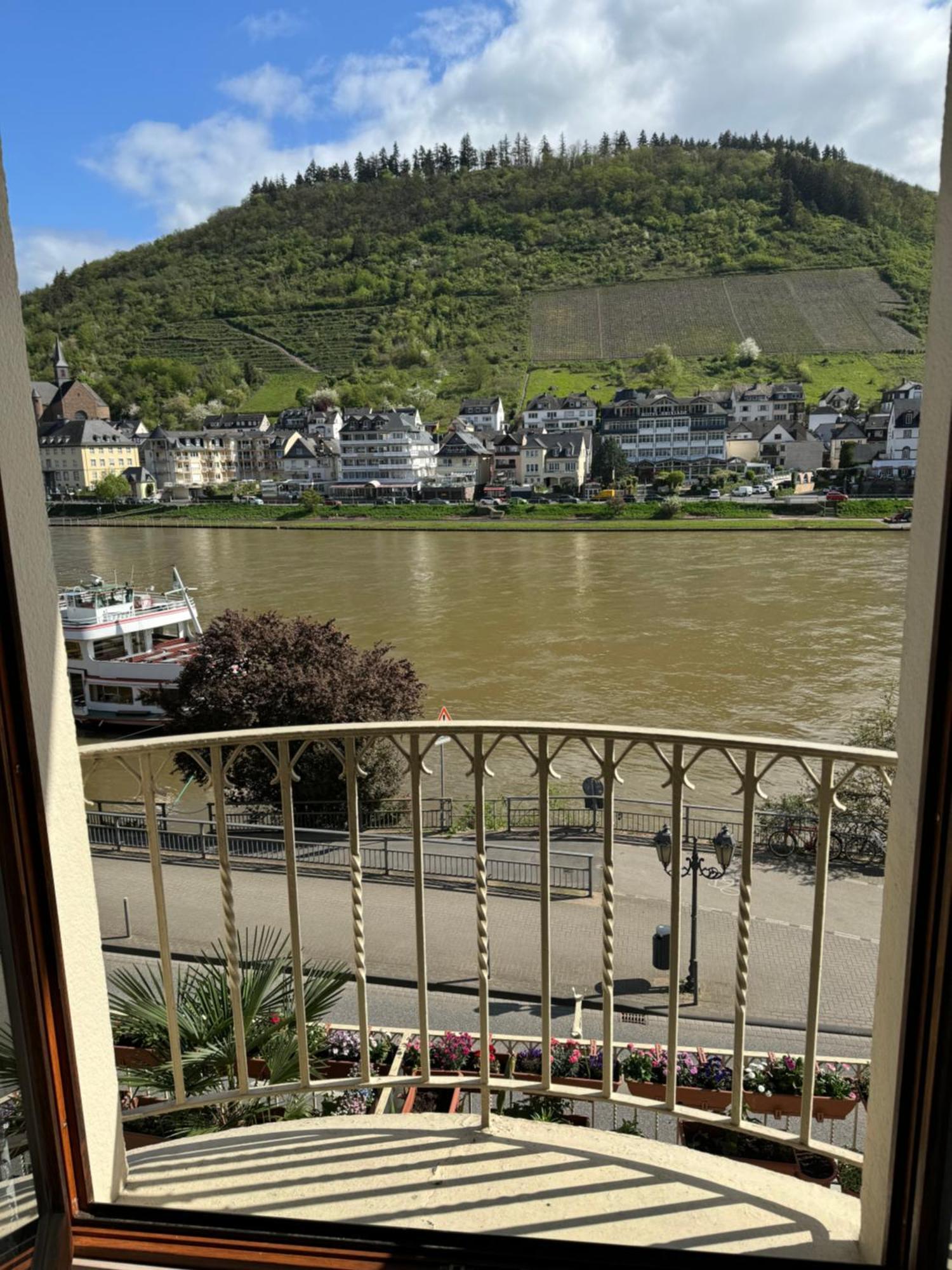 Holiday Apartment Mit Moselblick Im Moselhaus Cochem Bagian luar foto