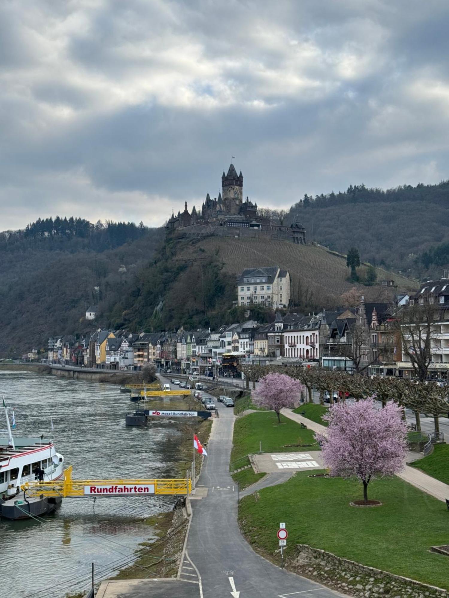 Holiday Apartment Mit Moselblick Im Moselhaus Cochem Bagian luar foto
